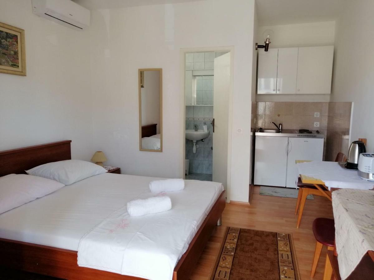 Apartments Emmas Studio Стари Град Экстерьер фото