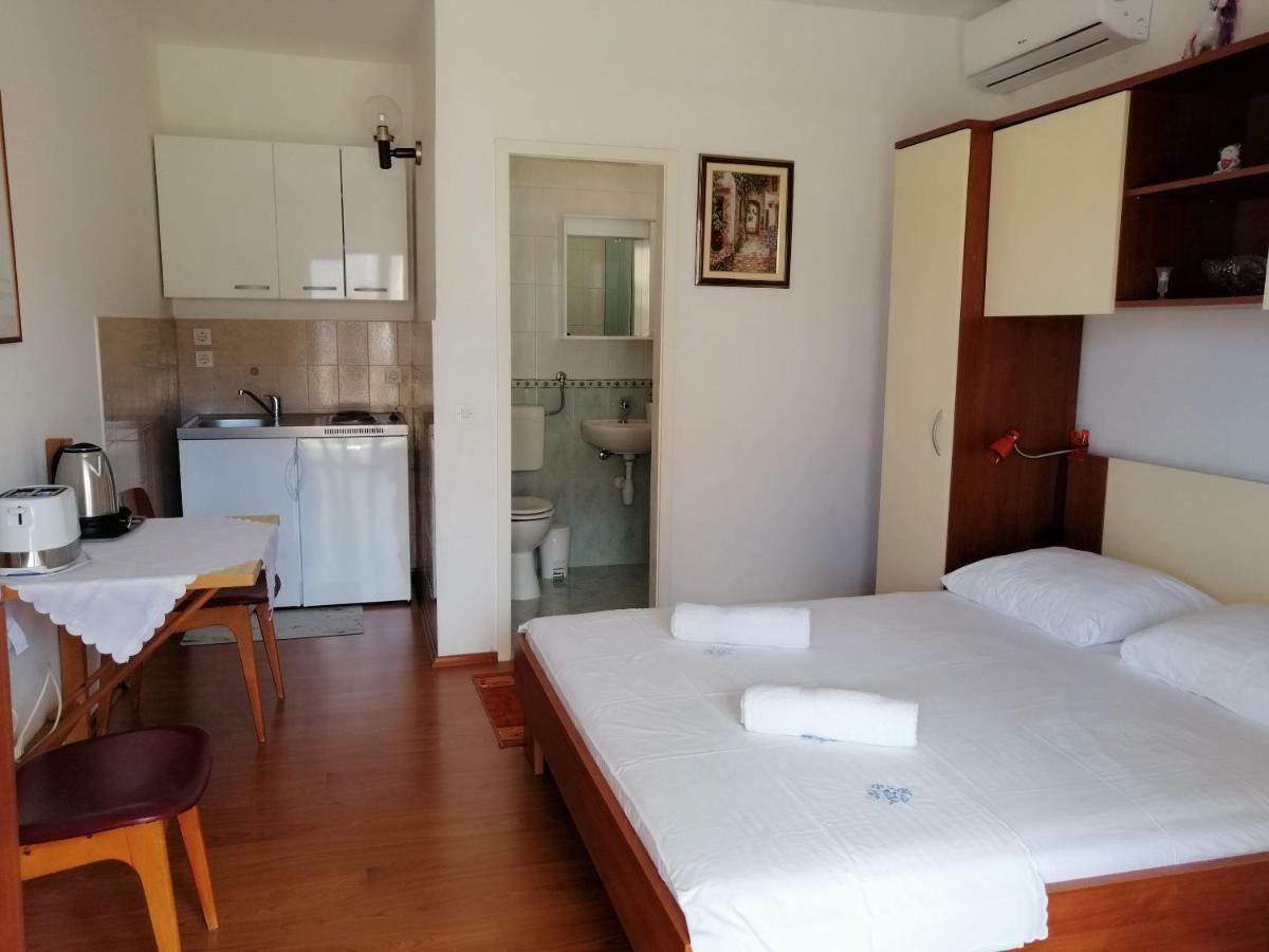 Apartments Emmas Studio Стари Град Экстерьер фото